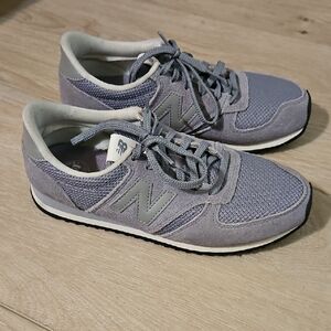 Women's New Balance 420 Gray Sneakers